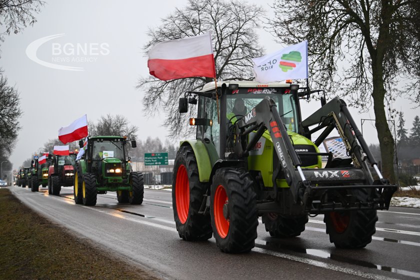 Полските фермери блокираха пътища и организираха протести на граничните контролно пропускателни