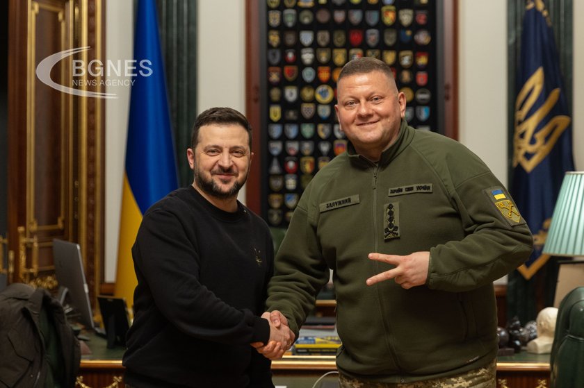Президентът на Украйна Володимир Зеленски удостои бившия главнокомандващ на въоръжените