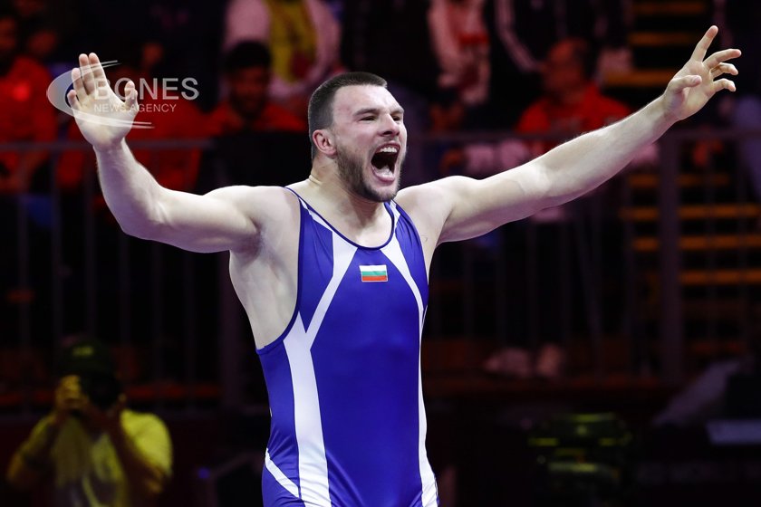 Кирил Милов излиза във втория ден на шампионата на континента