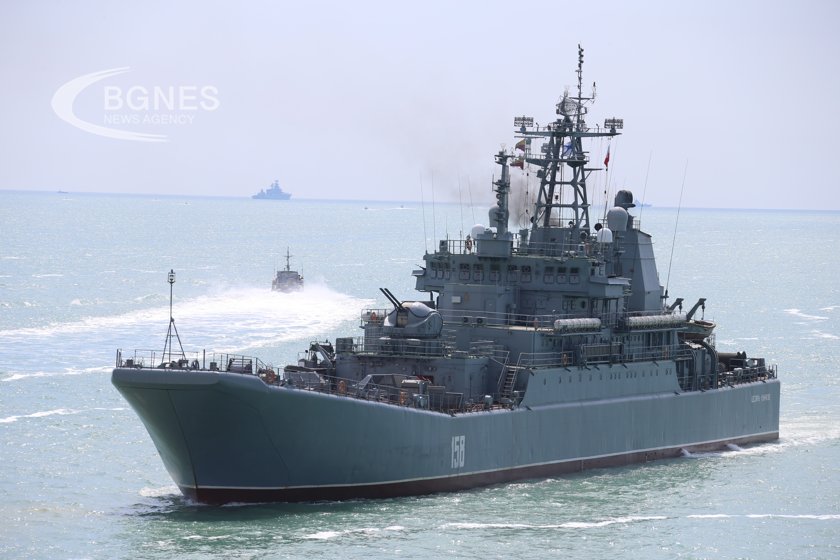 Украйна атакува и унищожи руския военен кораб Цезар Куников в