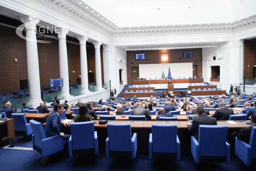 Народните представители приеха ветото на президента Румен Радев за промените