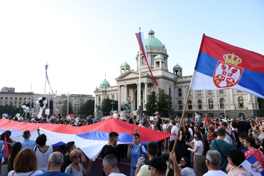 Сръбската полиция арестува опозиционния политик Милош Павлович заместник председател на Националното