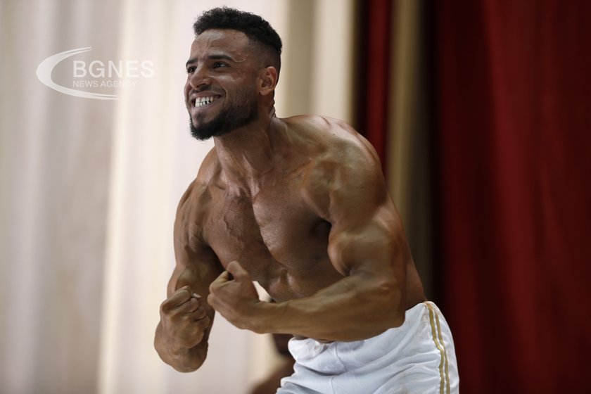 Спортисти артисти и бодибилдъри използват анаболни стероиди от десетилетия за