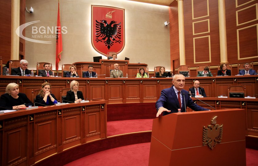 Парламентът на Албания одобри спорно споразумение подписано с Италия за