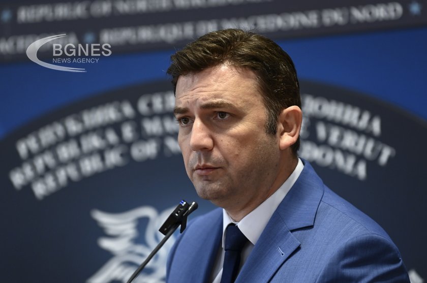 Настоящият македонски външен министър Буяр Османи ще бъде кандидат за