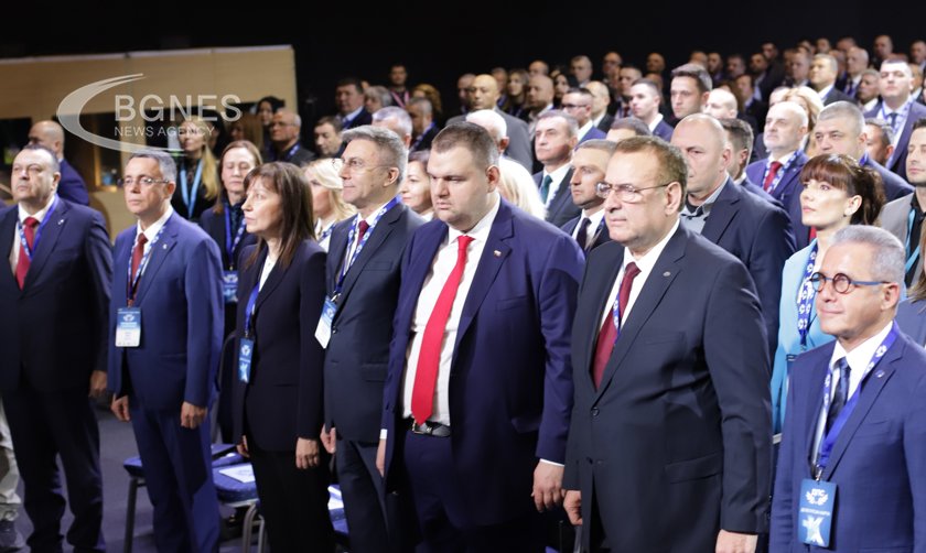 Бившият председател на ДПС Мустафа Карадайъ пристигна на Националната конференция