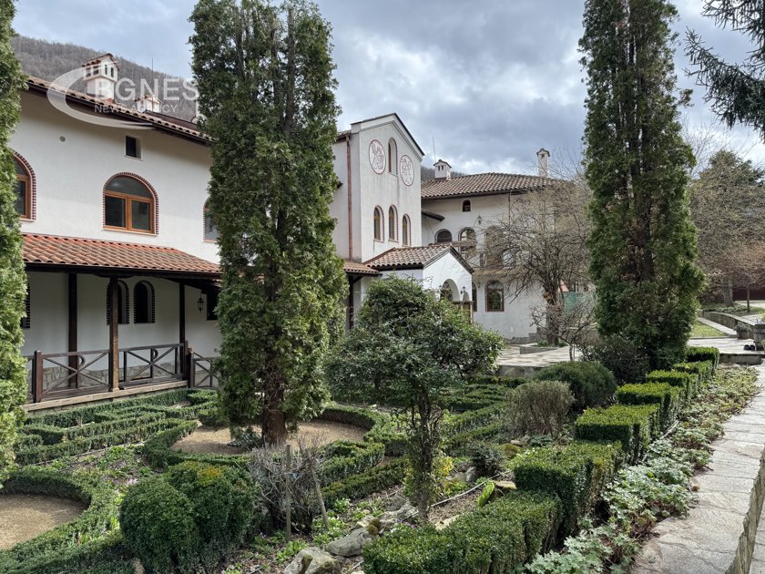 Врачешкият манастир е истинско бижу за търсачите на спокойствие и