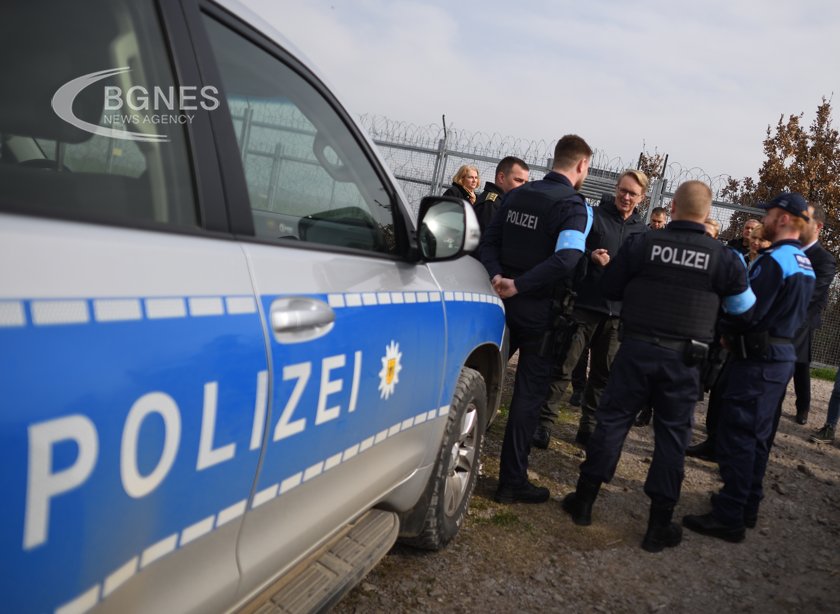 Германската полиция извърши арести и е претърси десетки имоти в