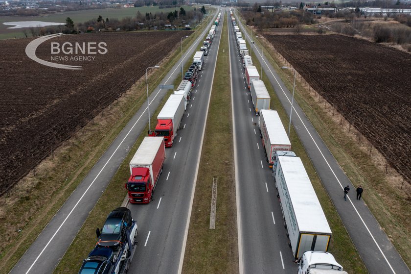 Според разследване на Украинска правда полски камиони превозват руски селскостопански