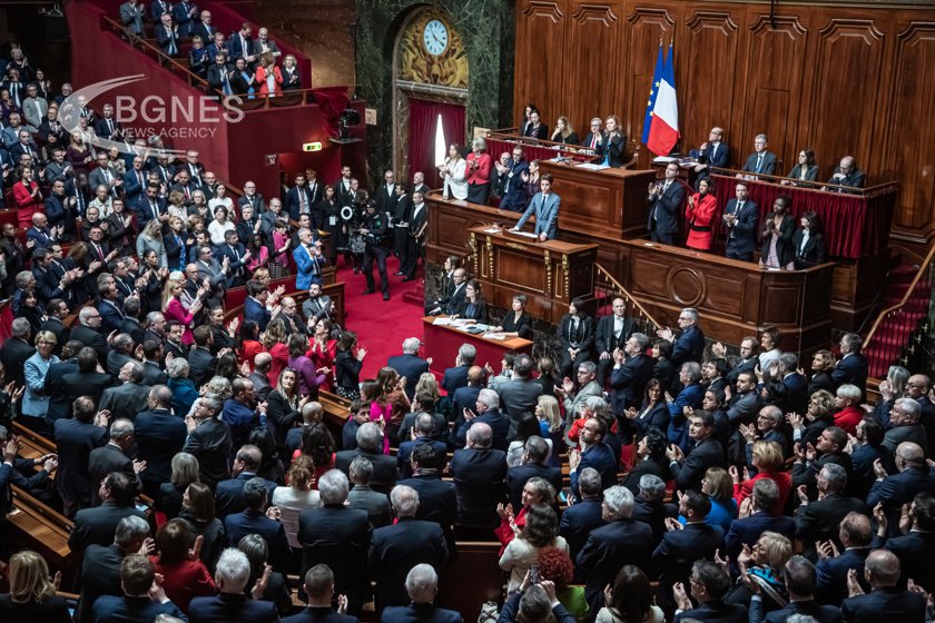 Франция стана първата страна която изрично записа в конституцията си