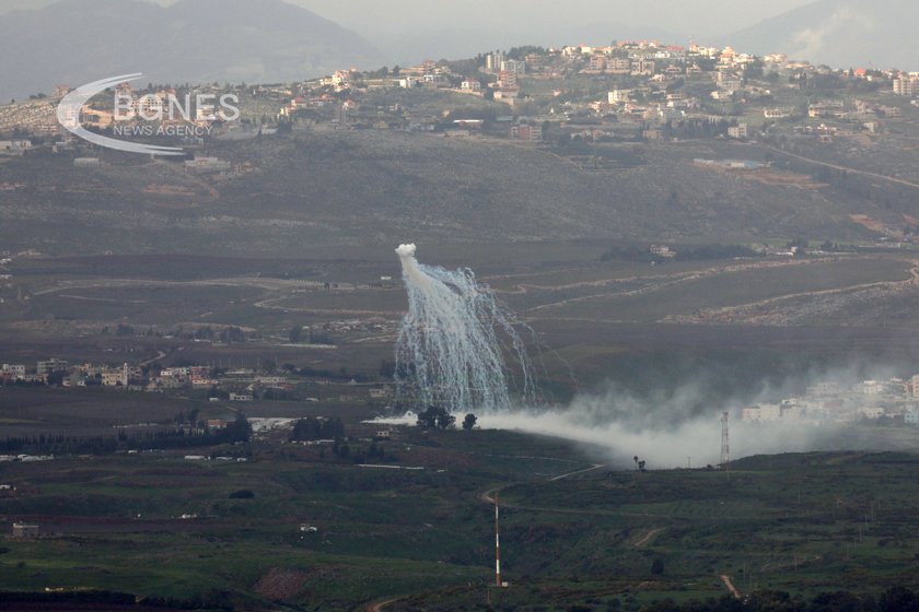 Ливанското ислямистко движение Хизбула обяви че е изстреляло десетки ракети