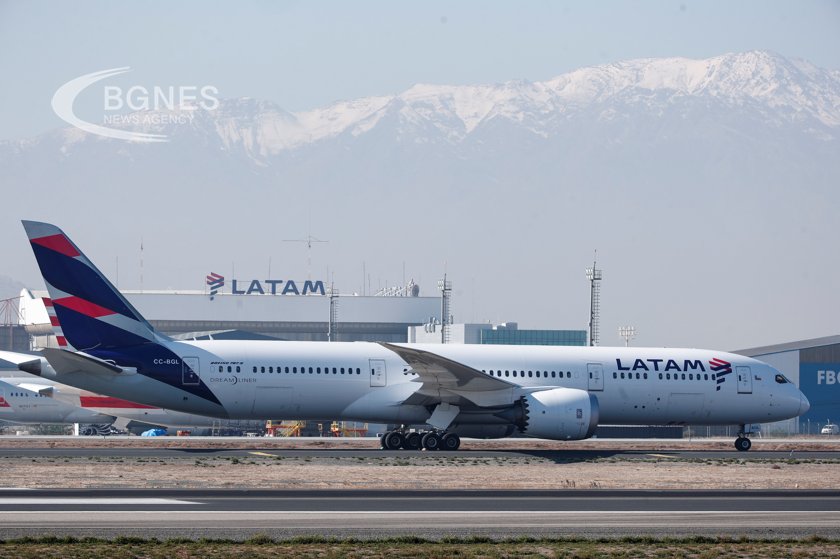 13 пътници са били хоспитализирани, след като полет на LATAM