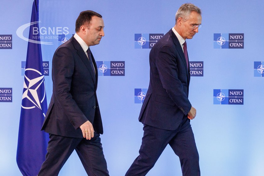 Генералният секретар на НАТО Йенс Столтенберг призова Грузия да затвърди