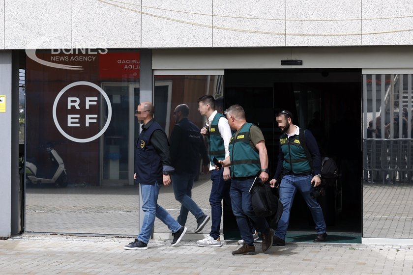 Полицията в Испания претърси централата на Испанската футболна федерация във