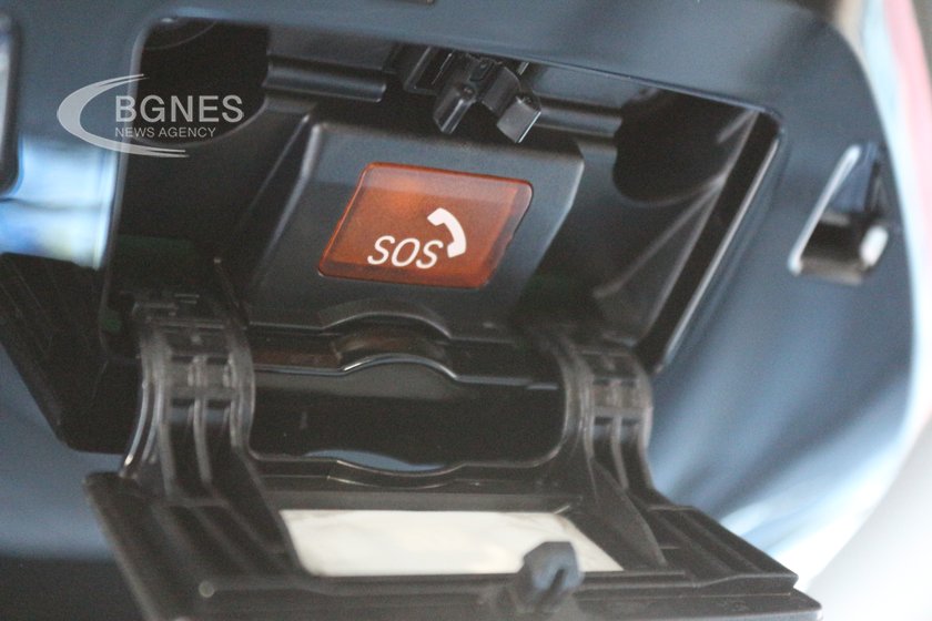 SOS бутон монтиран в автомобилите произвеждани след 1 април 2018