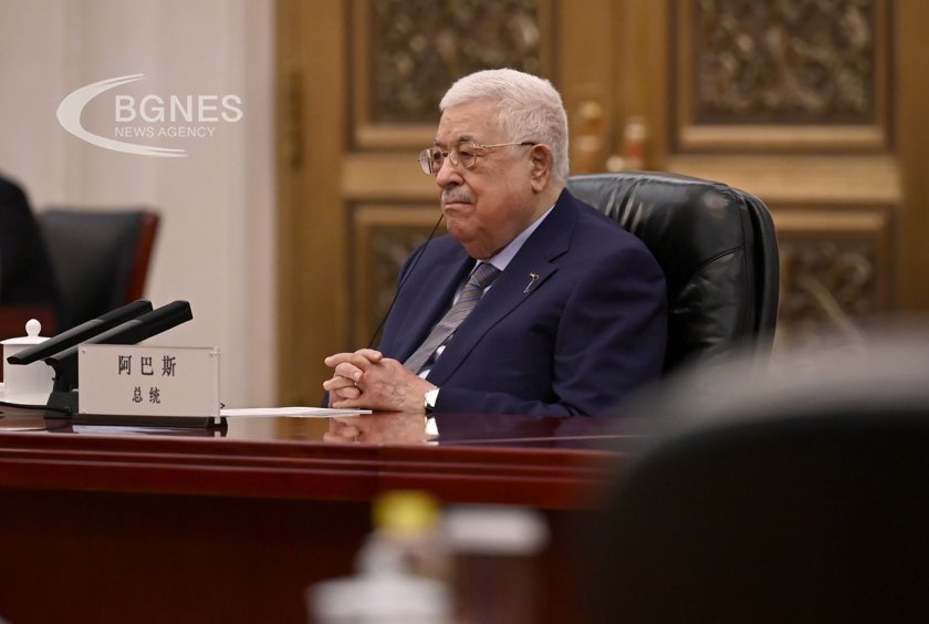 Президентът на Палестинската автономия Махмуд Абас одобри новото правителство представено