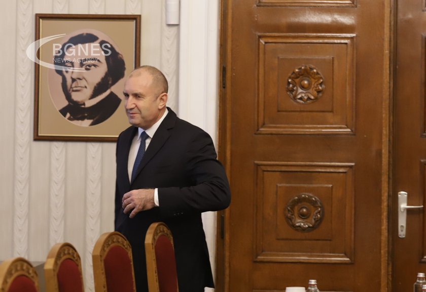 Президентът Румен Радев ще продължи срещите си с посочените в