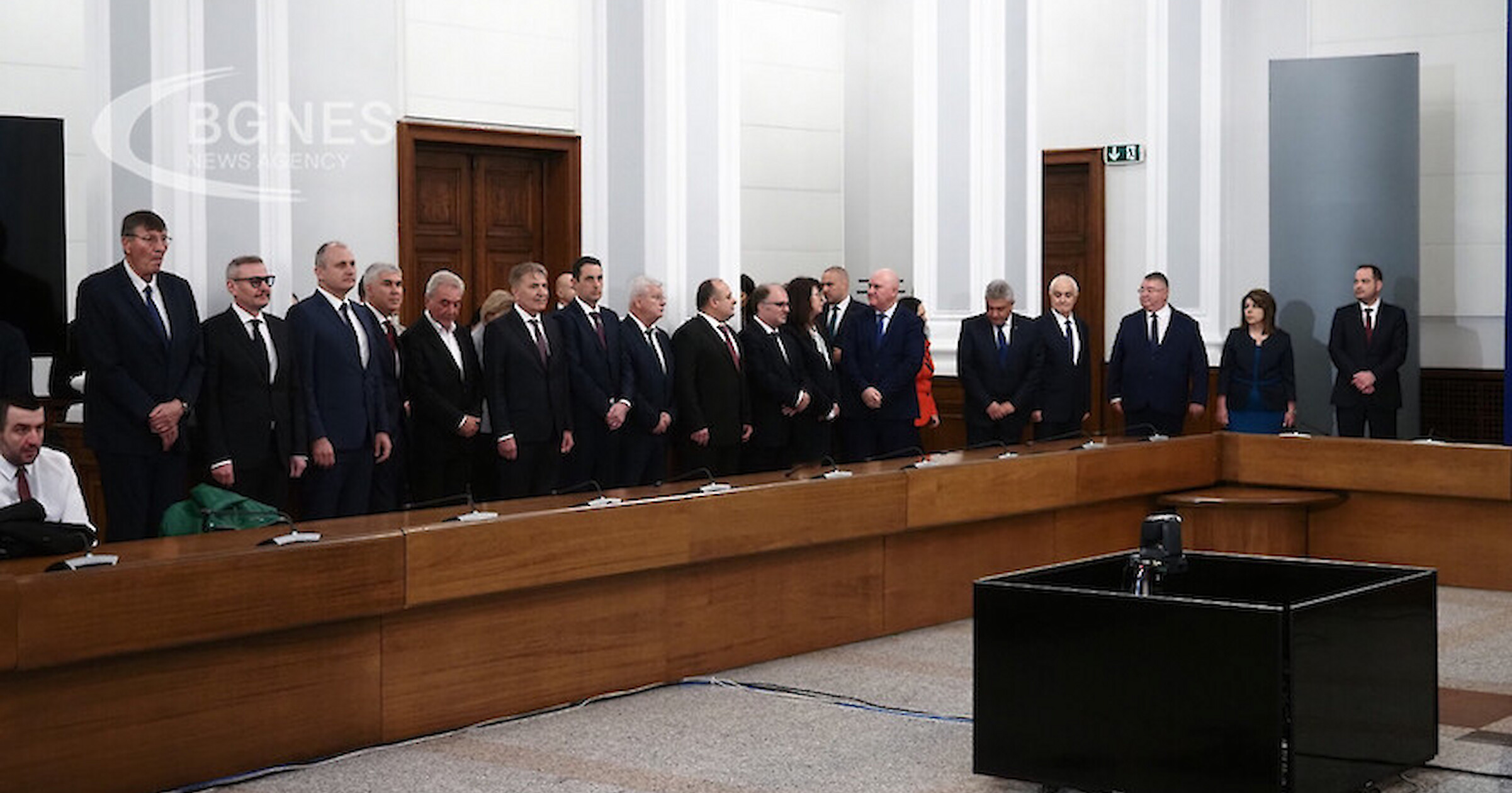 Кабинетът Главчев официално встъпи в длъжност и служебните министри заеха