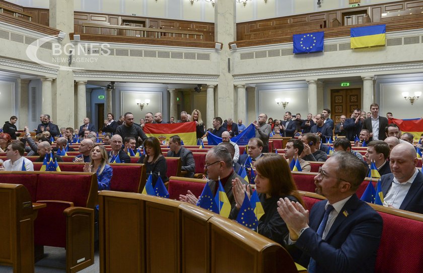 Украинските депутати одобриха законопроект за мобилизация на армията с цел