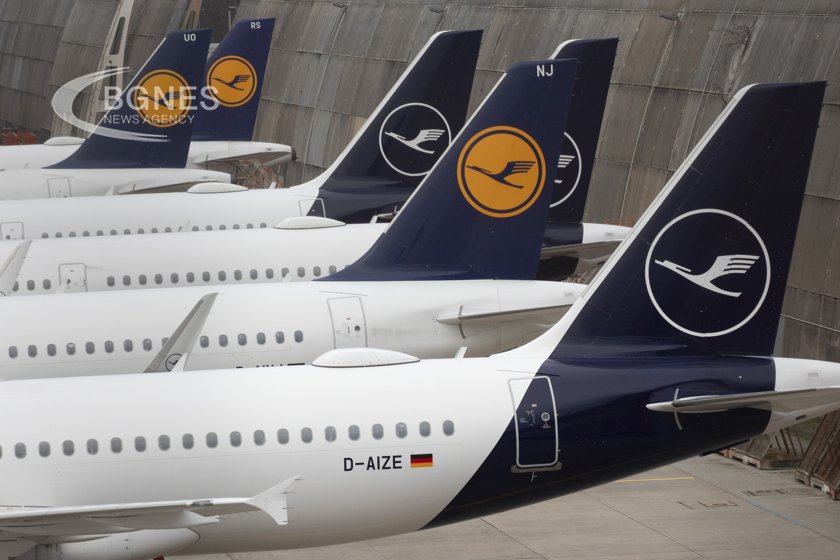 Германската авиокомпания Lufthansa съобщи, че е преустановила полетите си до