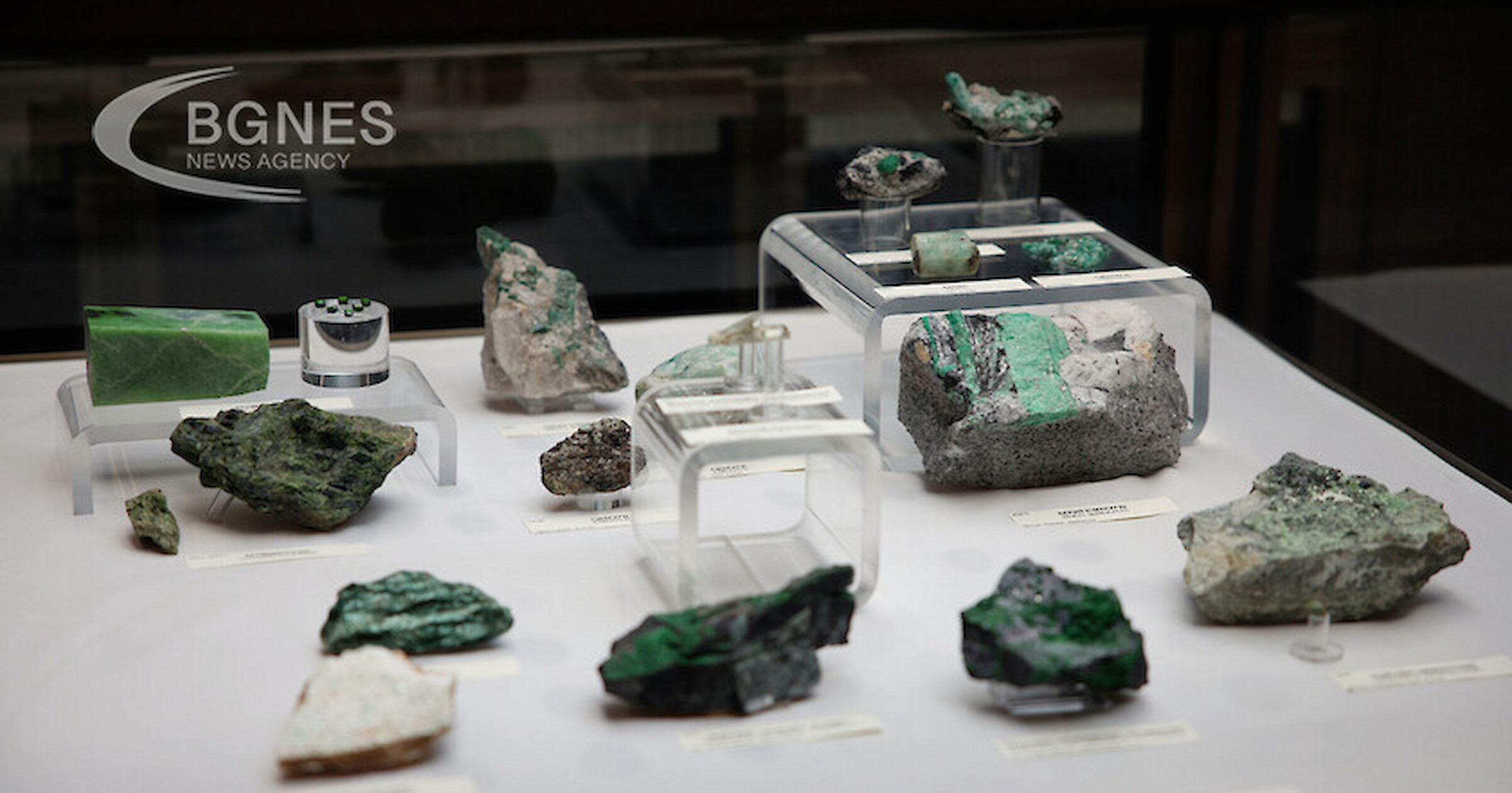 Новата експозиция Зелената приказка на камъка представлява минерали образувани в