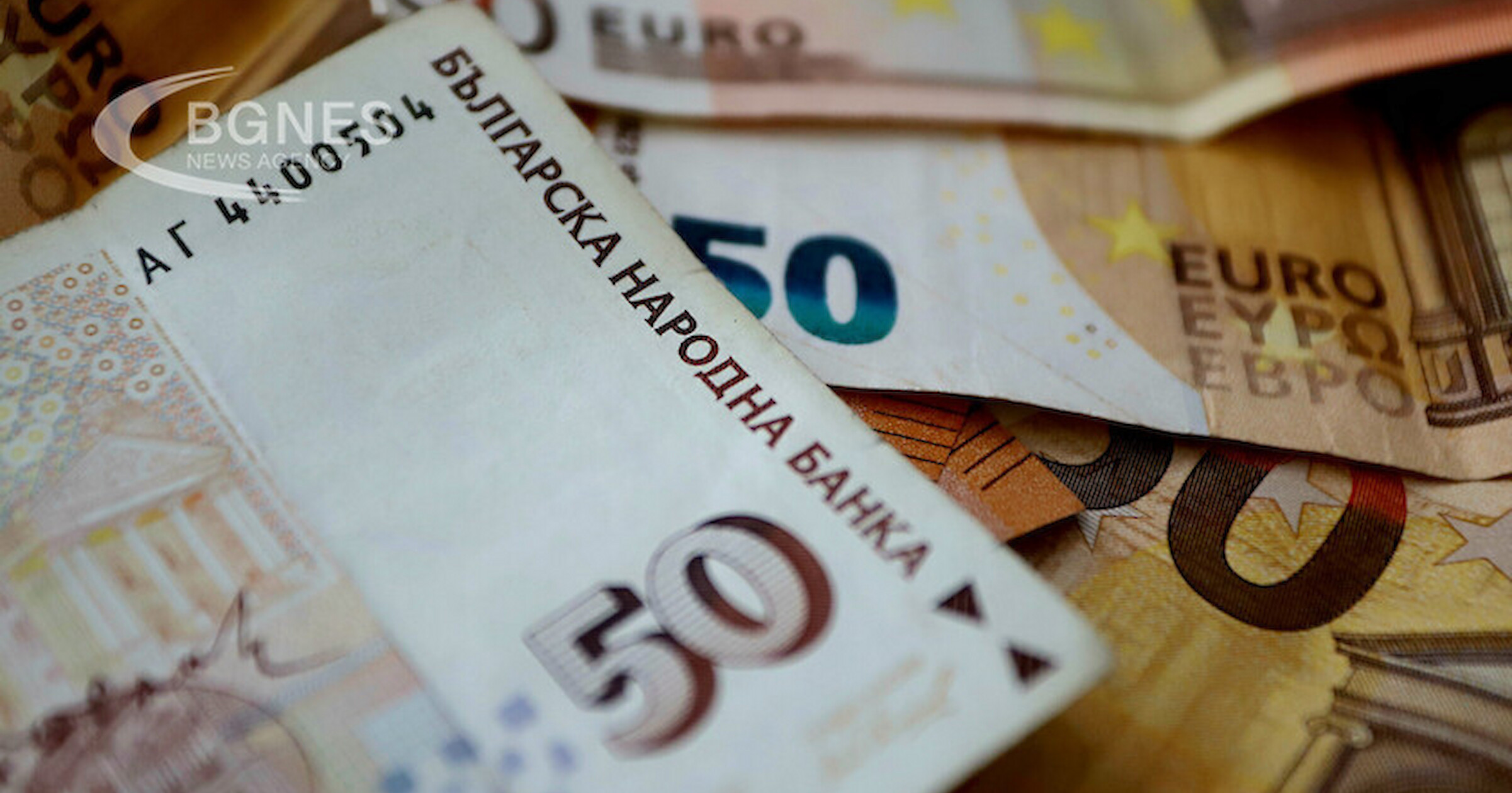 Икономиката на България се забави през 2023 г в синхрон