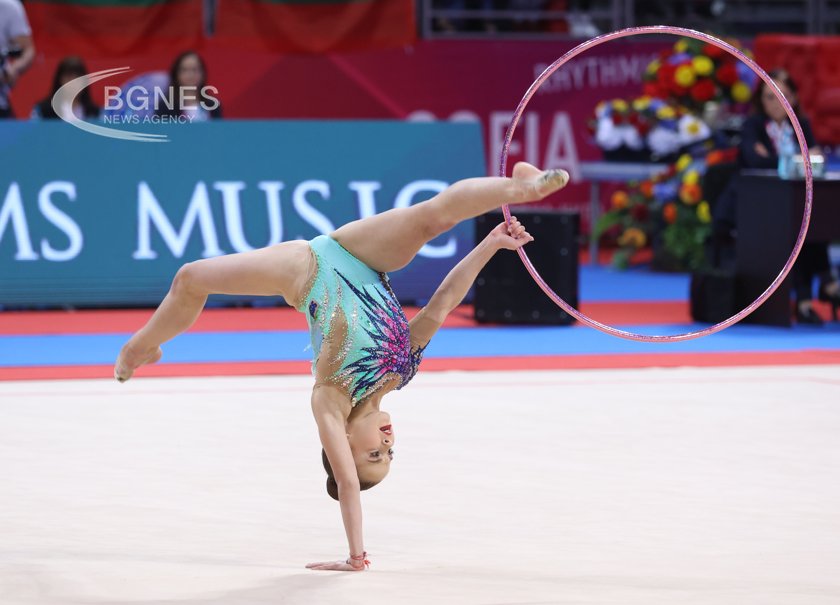 Стилияна Николова спечели сребърен медал във финала на обръч на
