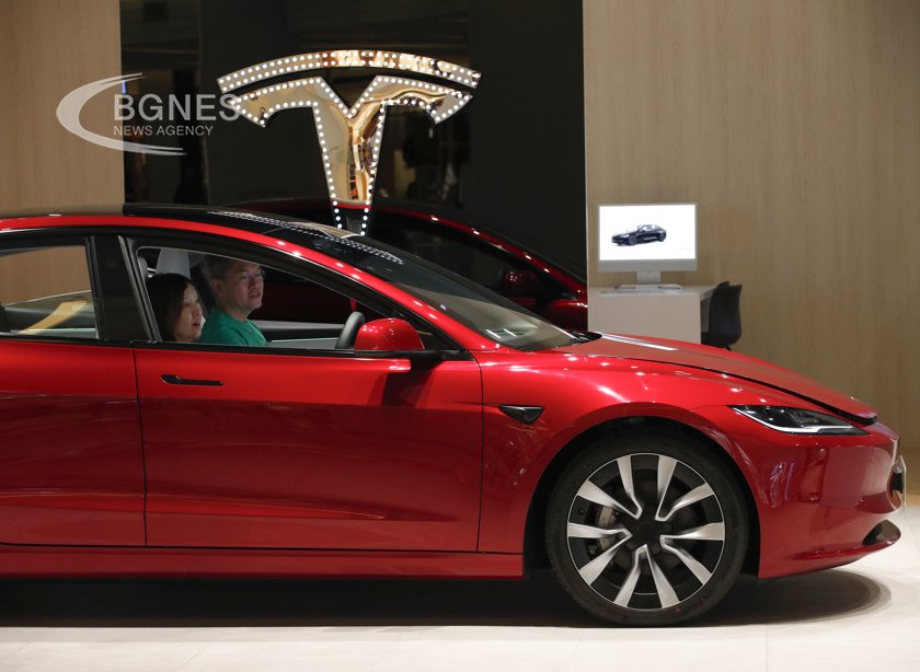 Tesla планира да съкрати над 10 от служителите си в