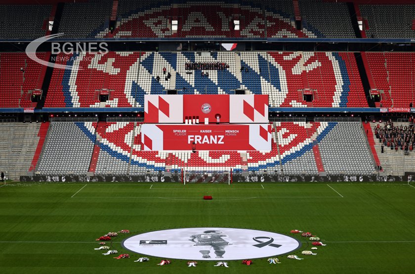Байерн Мюнхен ще почете покойната германска футболна легенда Франц Бекенбауер