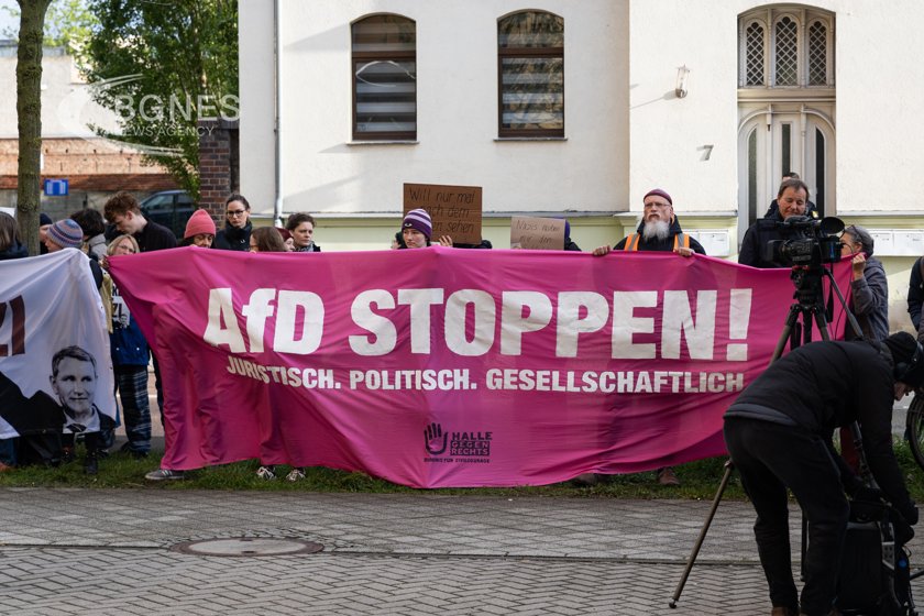 Европейският парламент поиска от германската крайнодясна партия АзГ да декларира