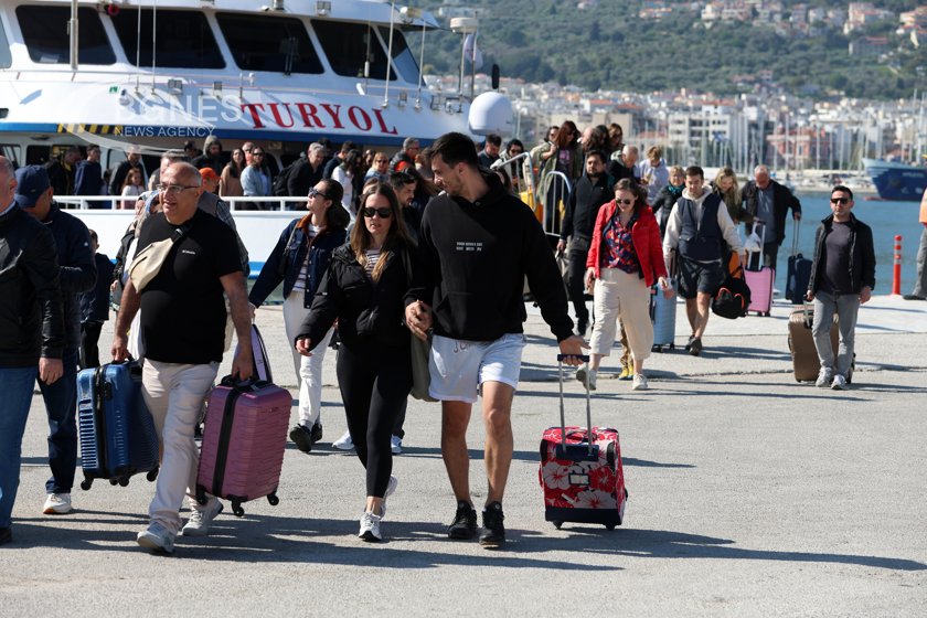 Приходите от туризъм в Гърция са нараснали с 16 5 през