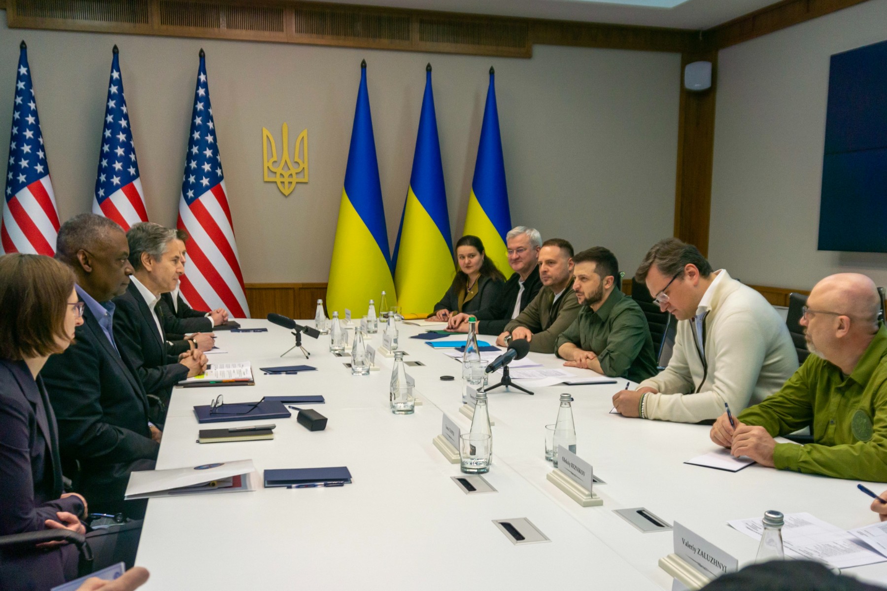 Остин: САЩ и съюзниците им ще се срещат всеки месец по въпросите на въоръжаването на Украйна