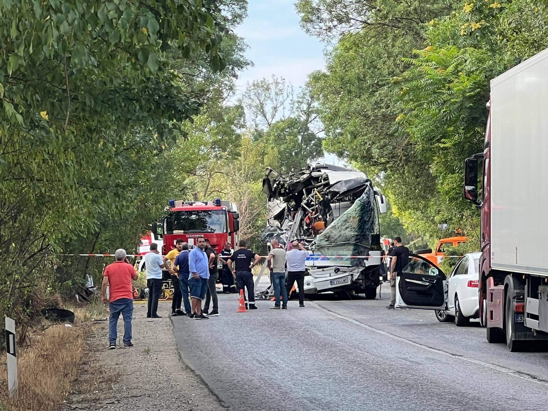 Тежка катастрофа с румънски автобус взе 4 жертви, шофьорите са задържани за 24 часа