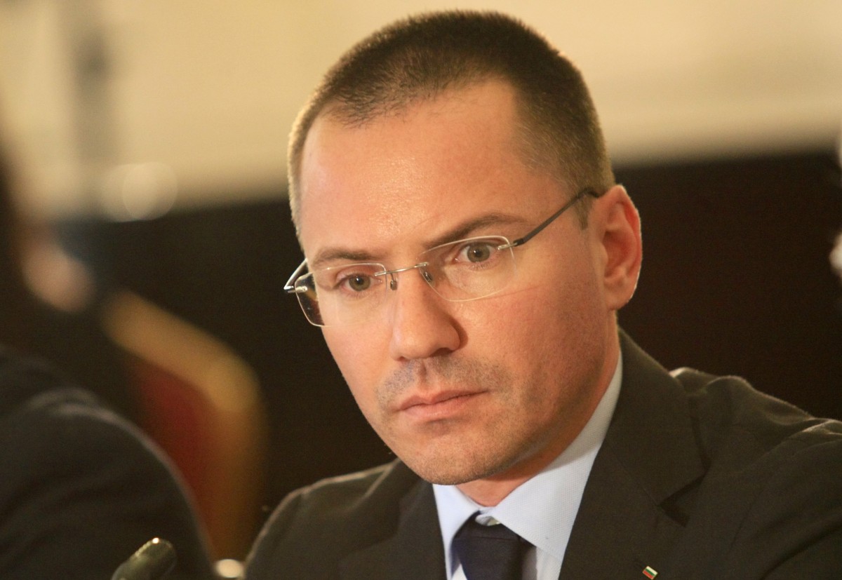 Разпитват Джамбазки за расистките му обиди в Страсбуг