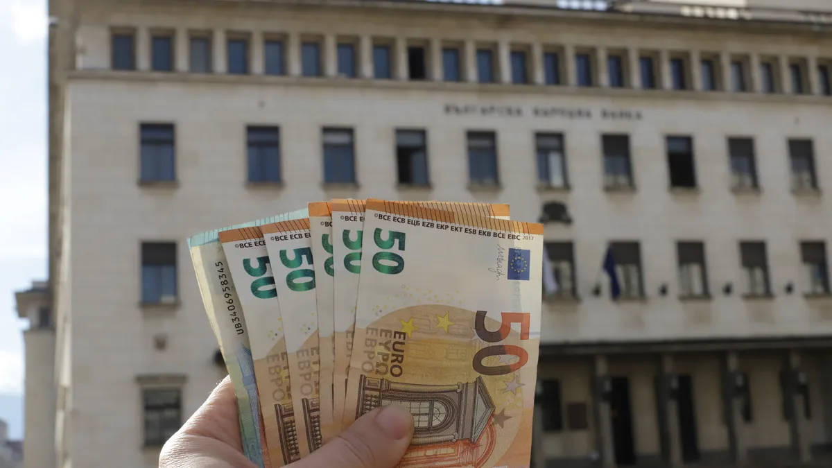 БНБ: България ще покрие критерия инфлация, искаме извънреден доклад 