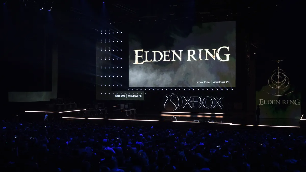 Джордж Р. Р. Мартин намекна за филм или телевизионен сериал за "Elden Ring" 