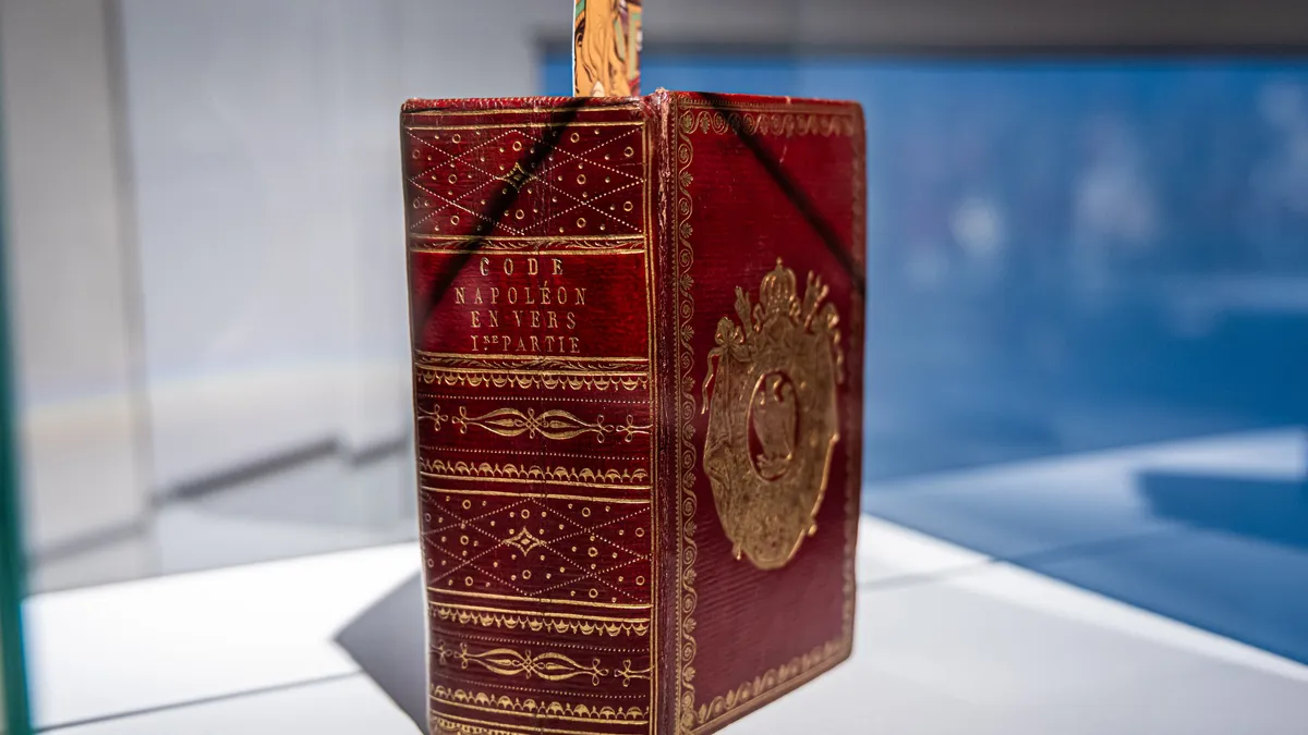 Една от най-старите книги в света продадена за 3 млн. паунда