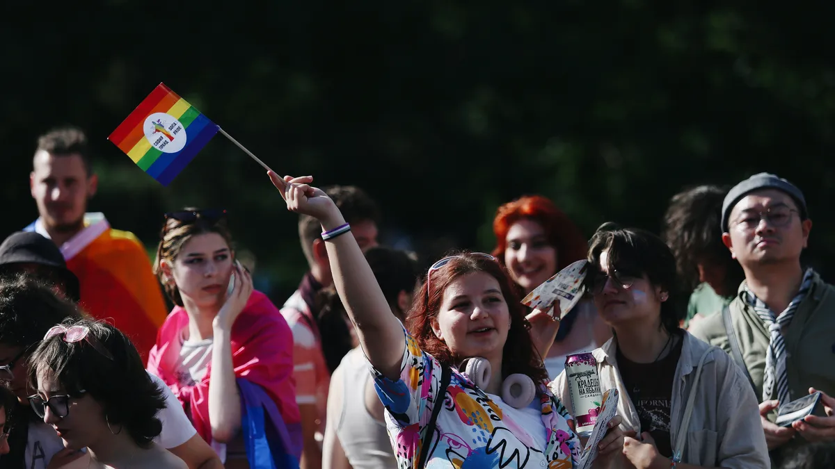 ИПИ: Приемането на ЛГБТИ хората влияе положително върху икономиката