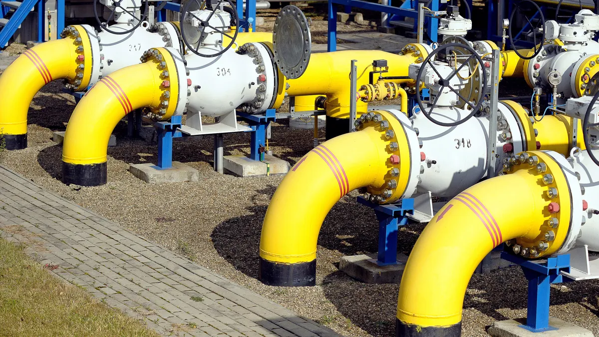 КЕВР утвърди по-ниска цена на газа за юли с 2,43%