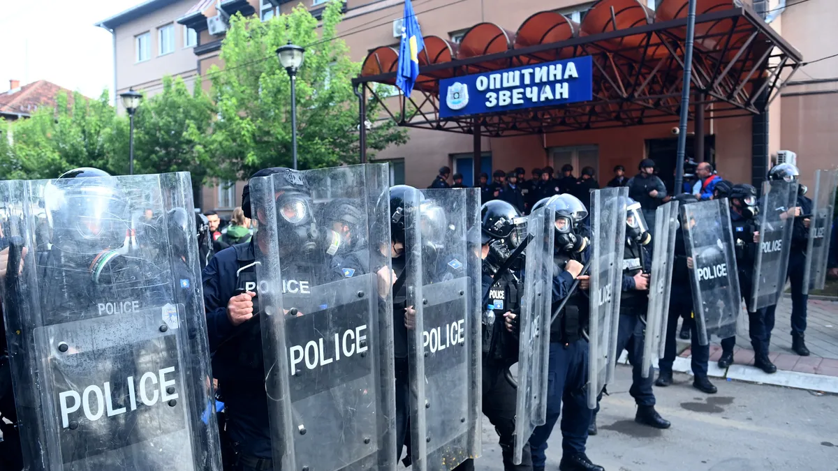 Косовската полиция проведе акция в помещенията на сръбската поща в Северно Косово 