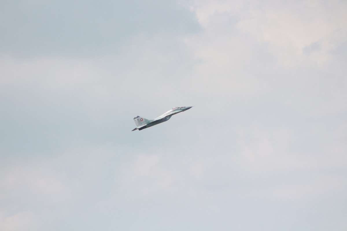 Летците за F-16 са избрани измежду 108 офицери