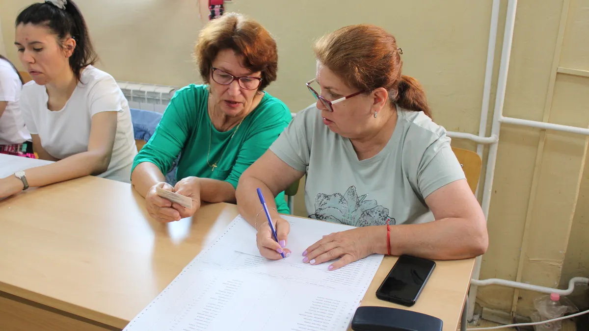 На 2 места ще събират изборните книжа от София