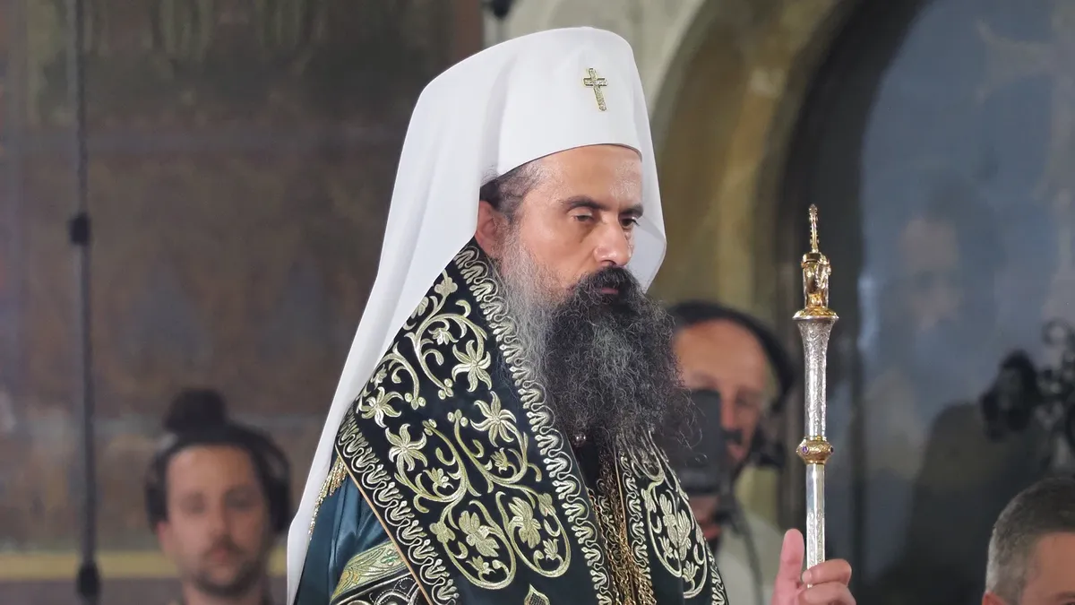 Патриарх Даниил получи жезъла на патриарх Кирил