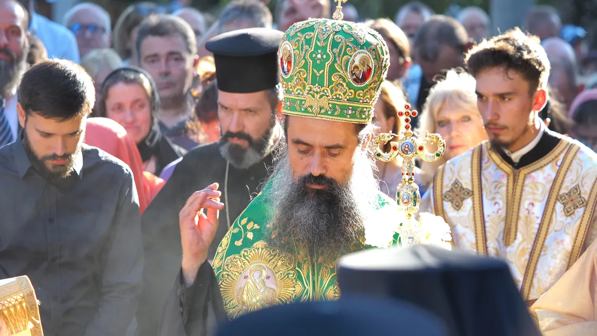 Патриарх Даниил се помоли за спиране на опустошителните пожари