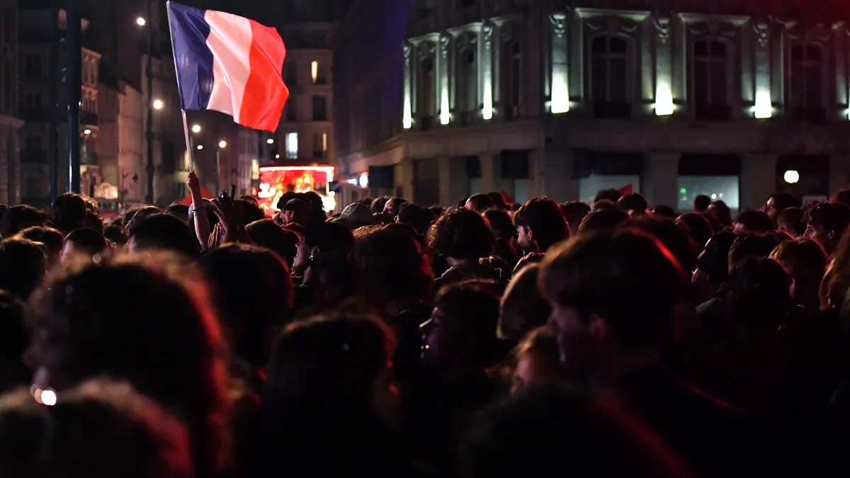 Победата на крайната десница: празник или тъга за обикновения французин?