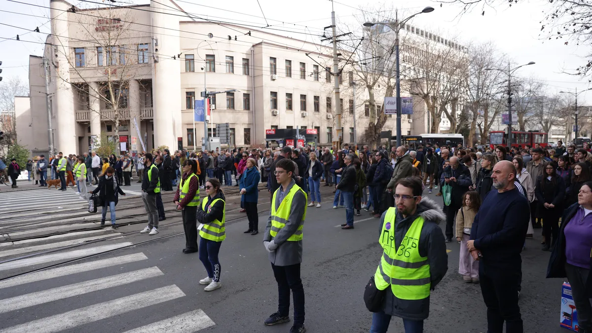 Поради протестите в Сърбия МВнР призова да не се минава през Нови Сад