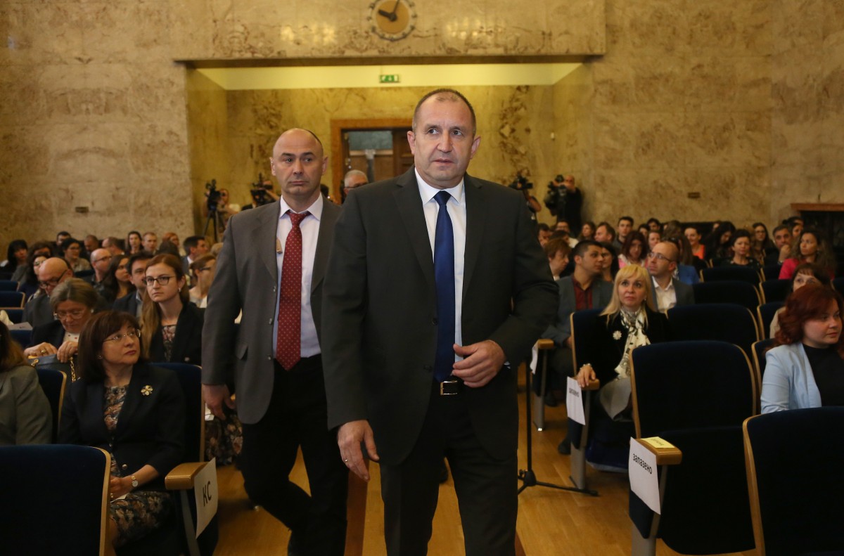 Радев: Никога не съм казвал да падат ограниченията