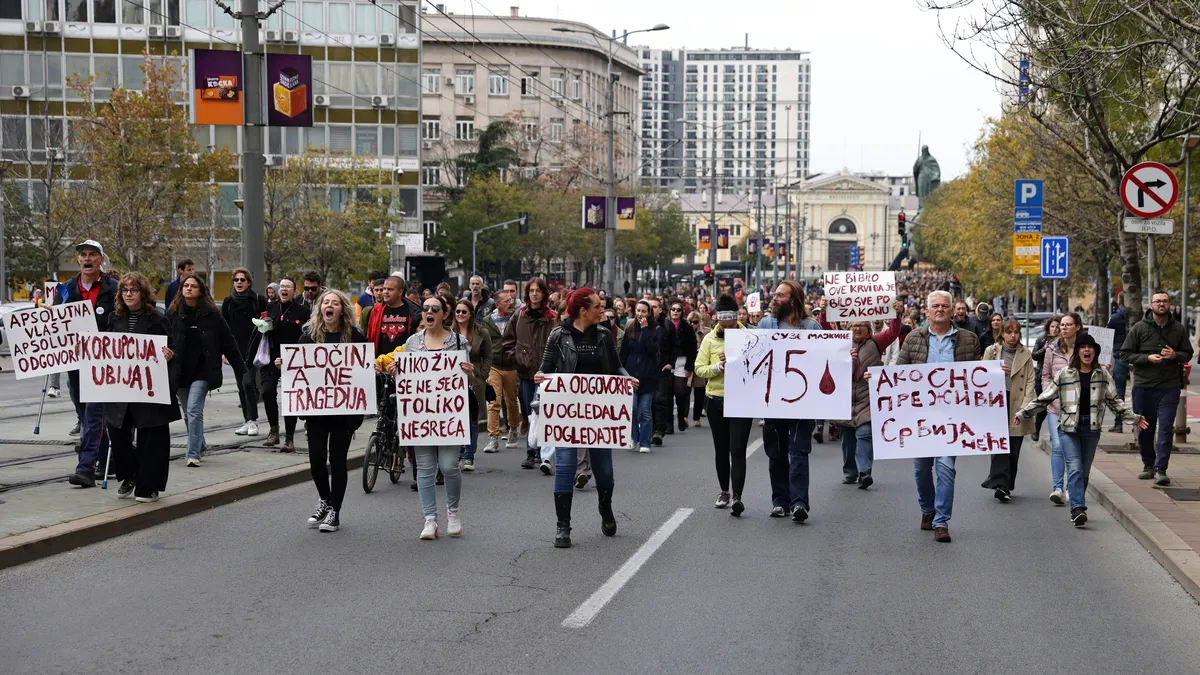 Сръбският министър на инфраструктурата Горан Весич подава оставка заради инцидента в Нови Сад