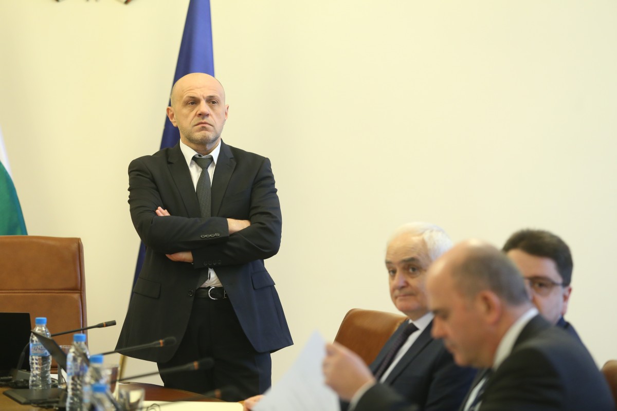 Дончев: До есента може да имаме достъп до 692 млн. евро