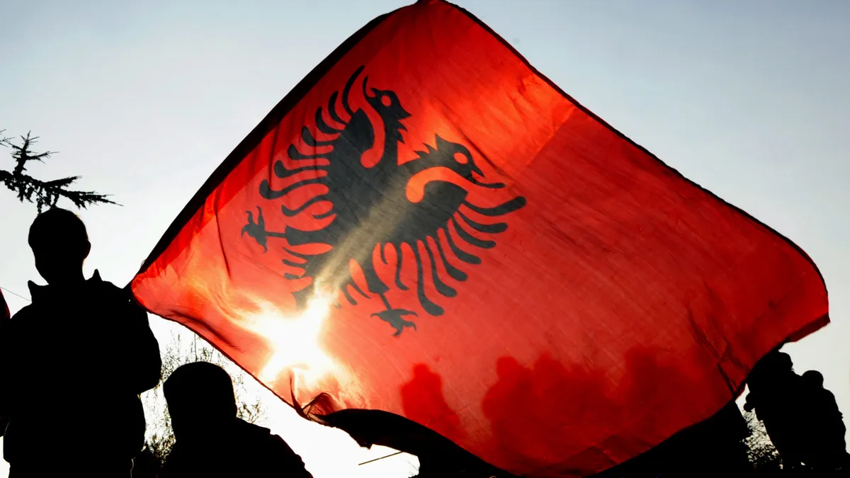 Три пъти повече българи от македонци в Албания